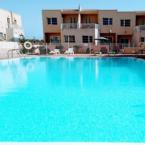 Litha House, 3 Bed Set Over 3 Floors 5 Mins From And Amenities Apartment Caleta De Fuste