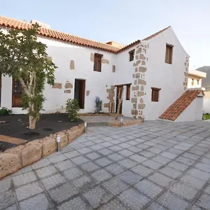 Casaruralarona Сasa de vacaciones Valle de San Lorenzo